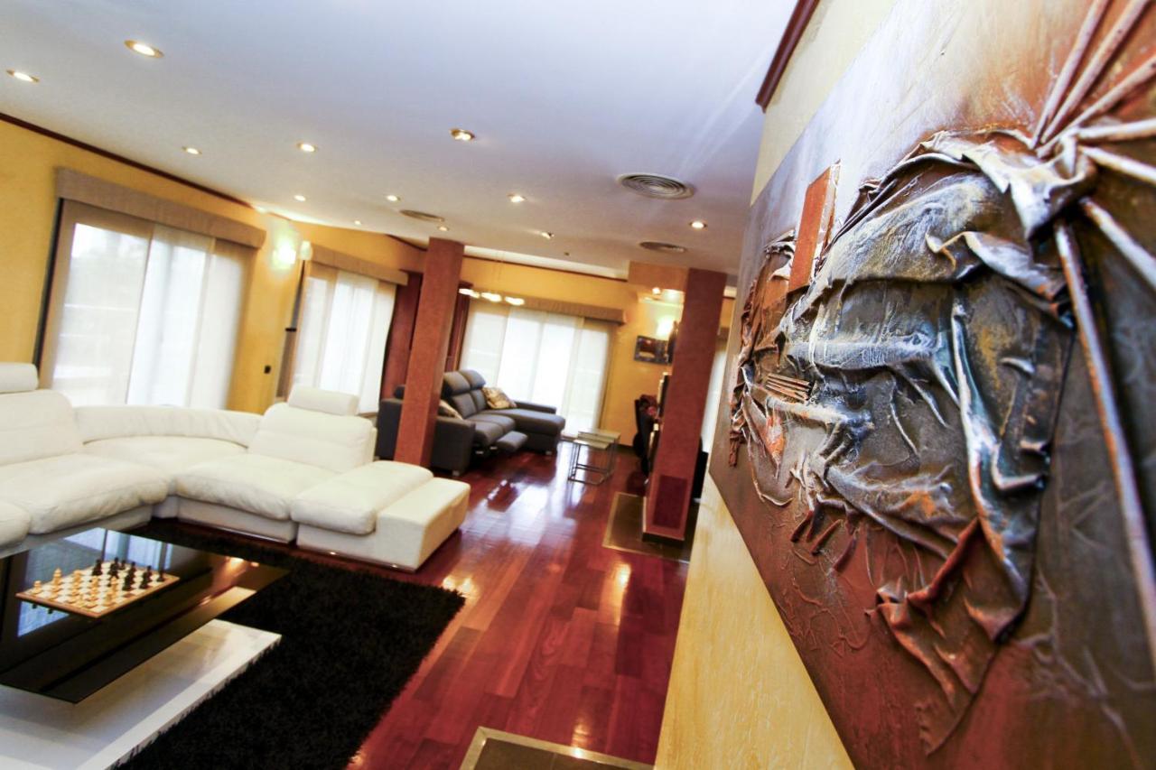 New Play Lake Villa Salou Luaran gambar